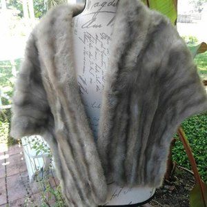 Light Gray Fox / Mink Fur Shaw Furriers Vintage